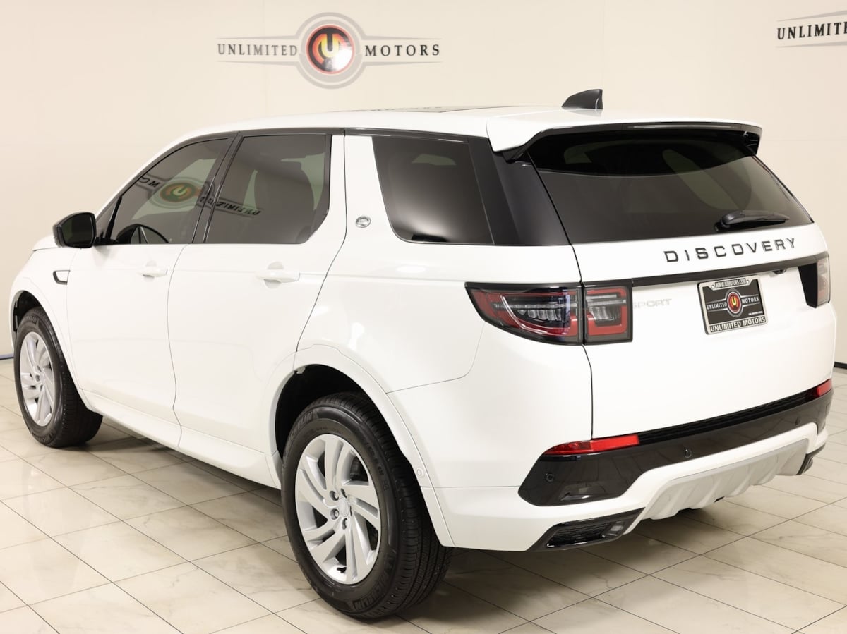 2024 Land Rover Discovery Sport S photo 3