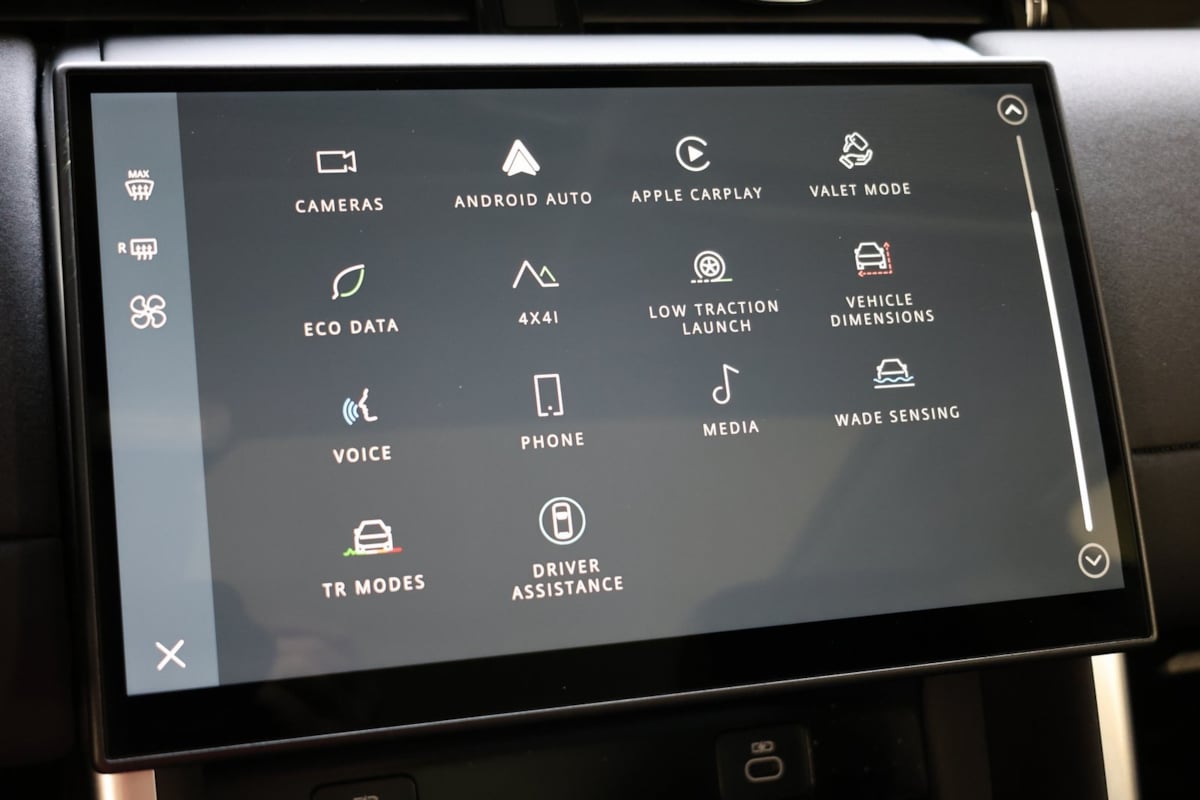 2024 Land Rover Discovery Sport S photo 46
