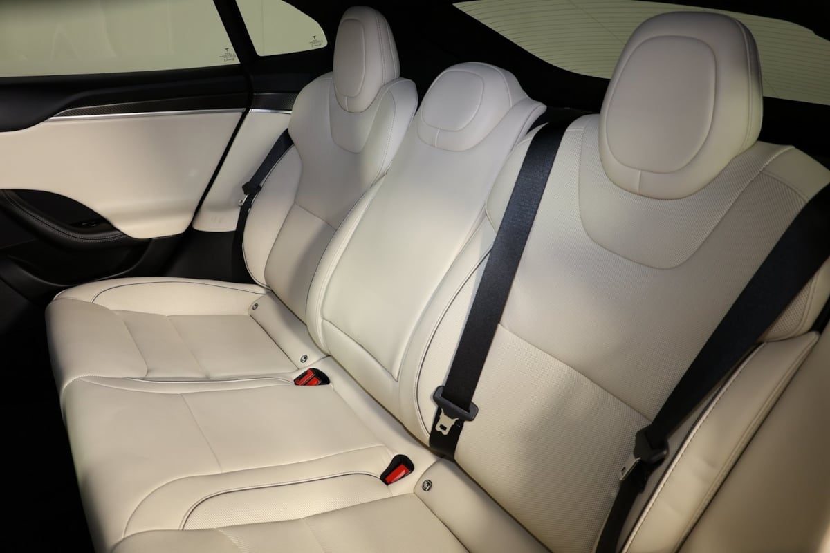 2022 Tesla Model S Plaid photo 7