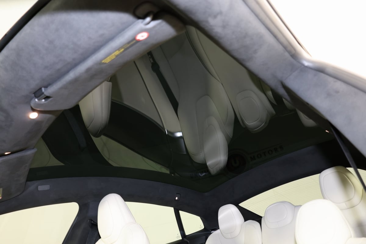 2022 Tesla Model S Plaid photo 8