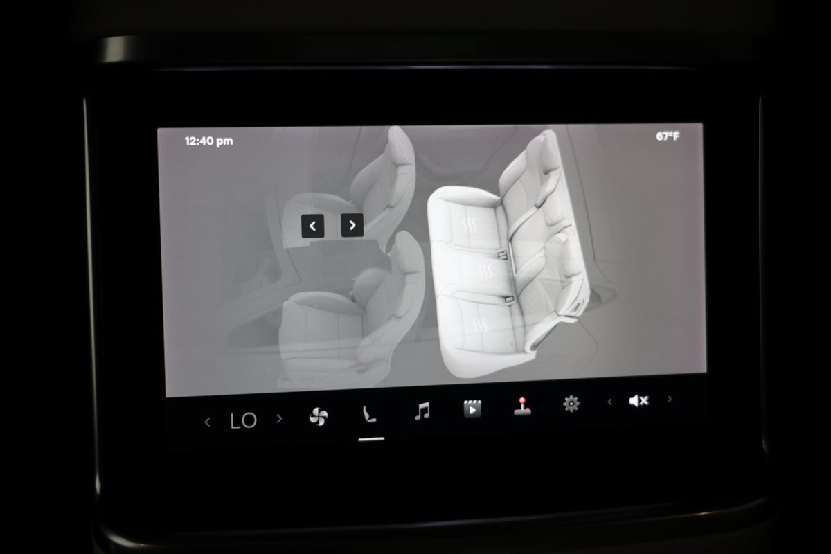 2022 Tesla Model S Plaid photo 19