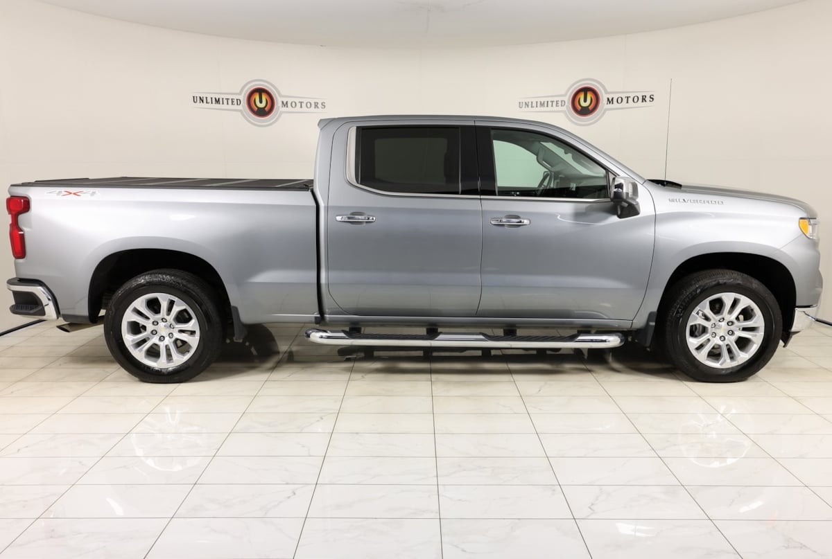 2024 Chevrolet Silverado 1500 LTZ photo 2