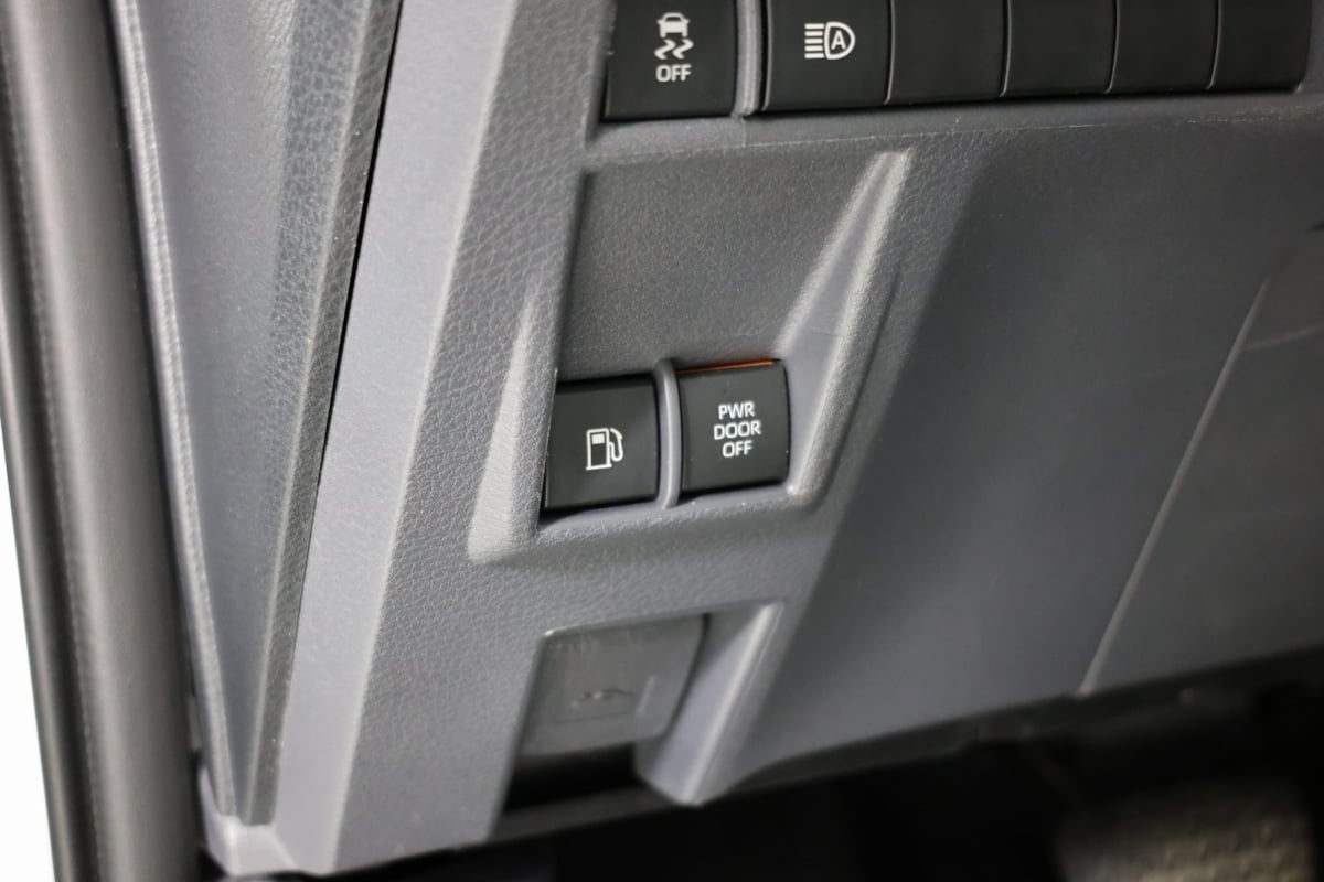 2023 Toyota Sienna XLE photo 22