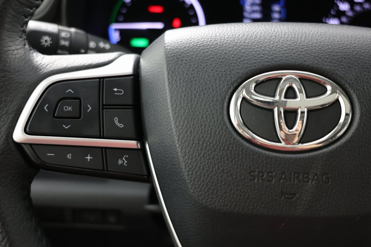 2023 Toyota Sienna XLE photo 26