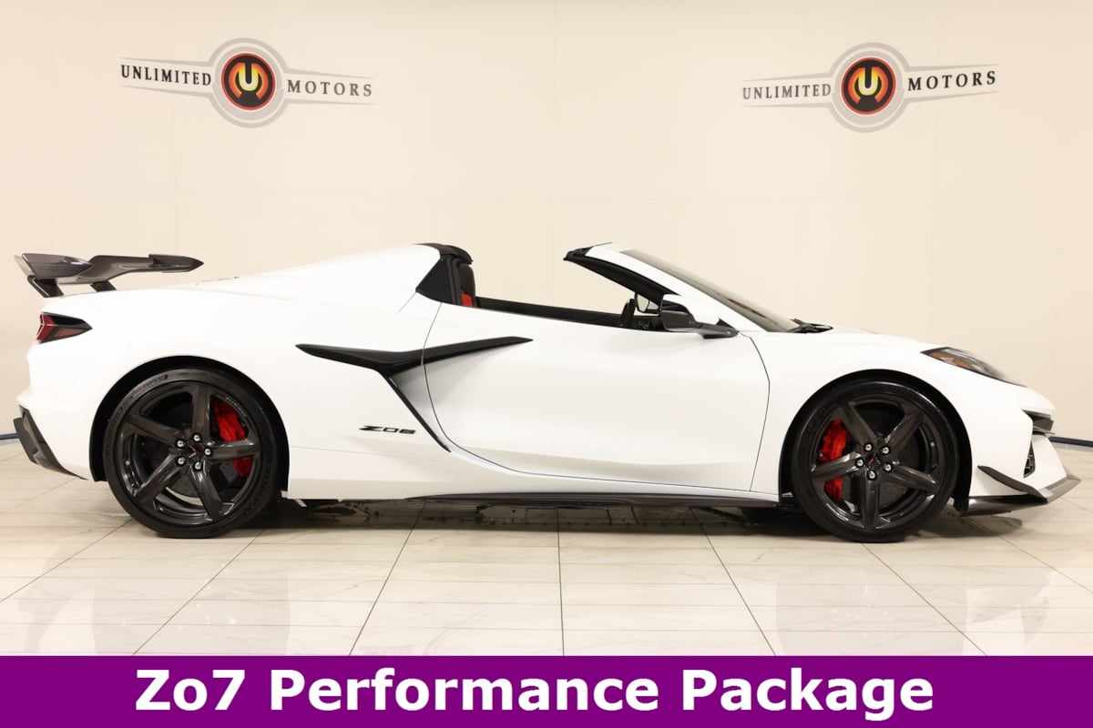 2023 Chevrolet Corvette Z06 3LZ photo 3