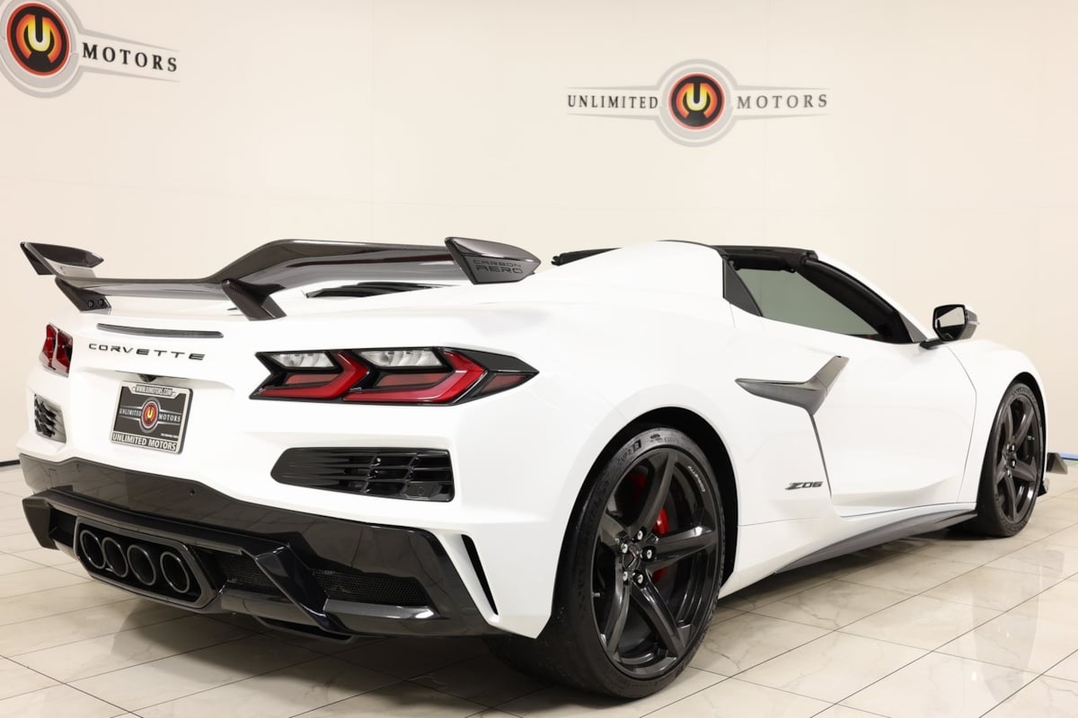 2023 Chevrolet Corvette Z06 3LZ photo 4