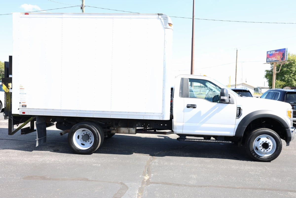 2017 Ford F-450 XL photo 2