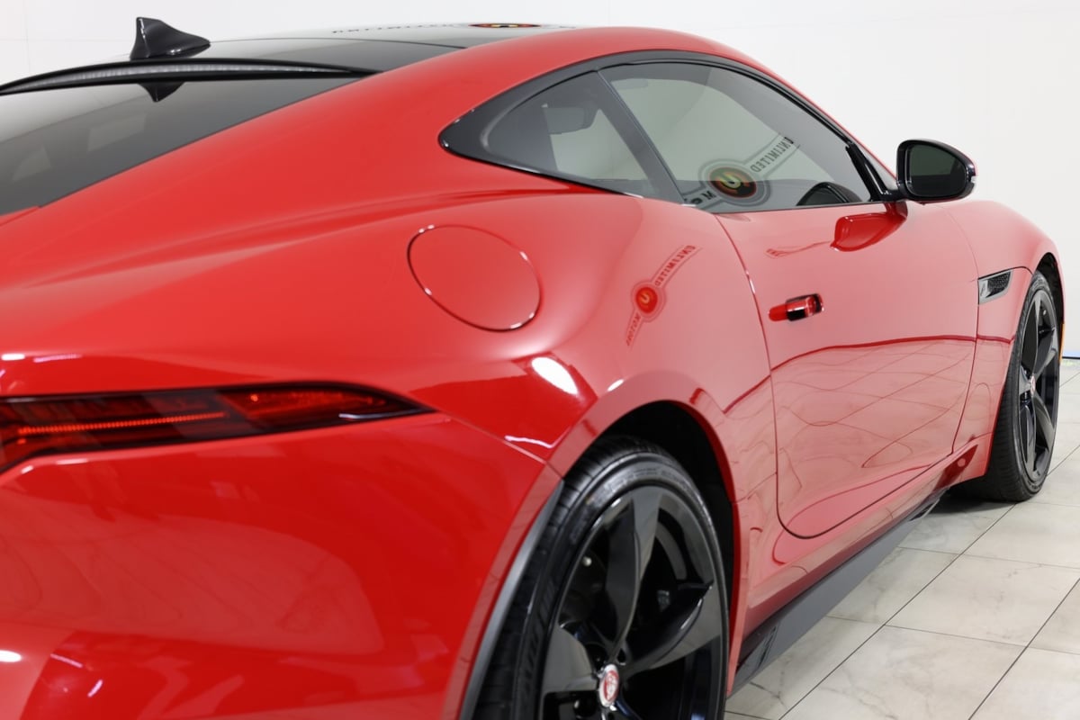 2022 Jaguar F-TYPE P450 R-Dynamic photo 37
