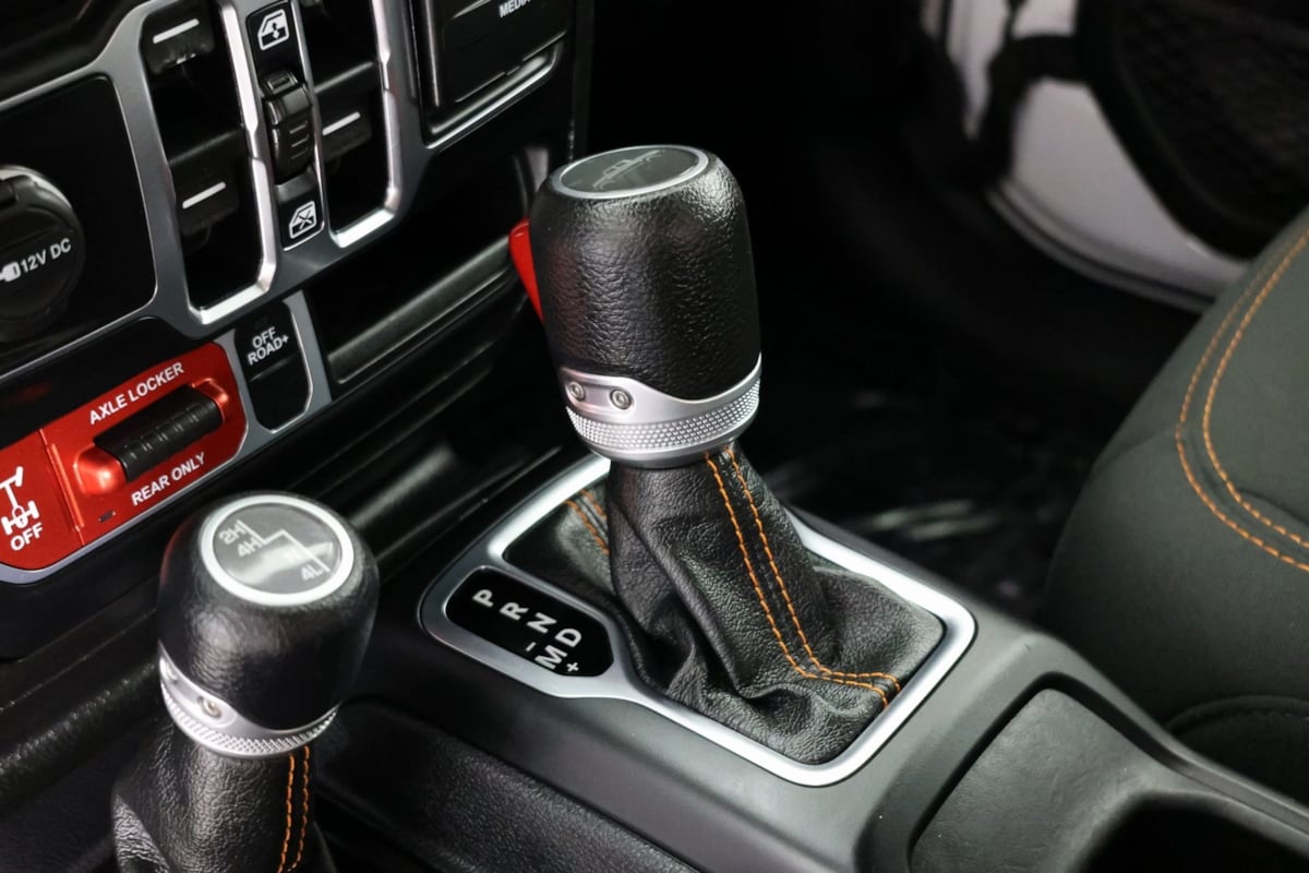 2021 Jeep Gladiator Mojave photo 2