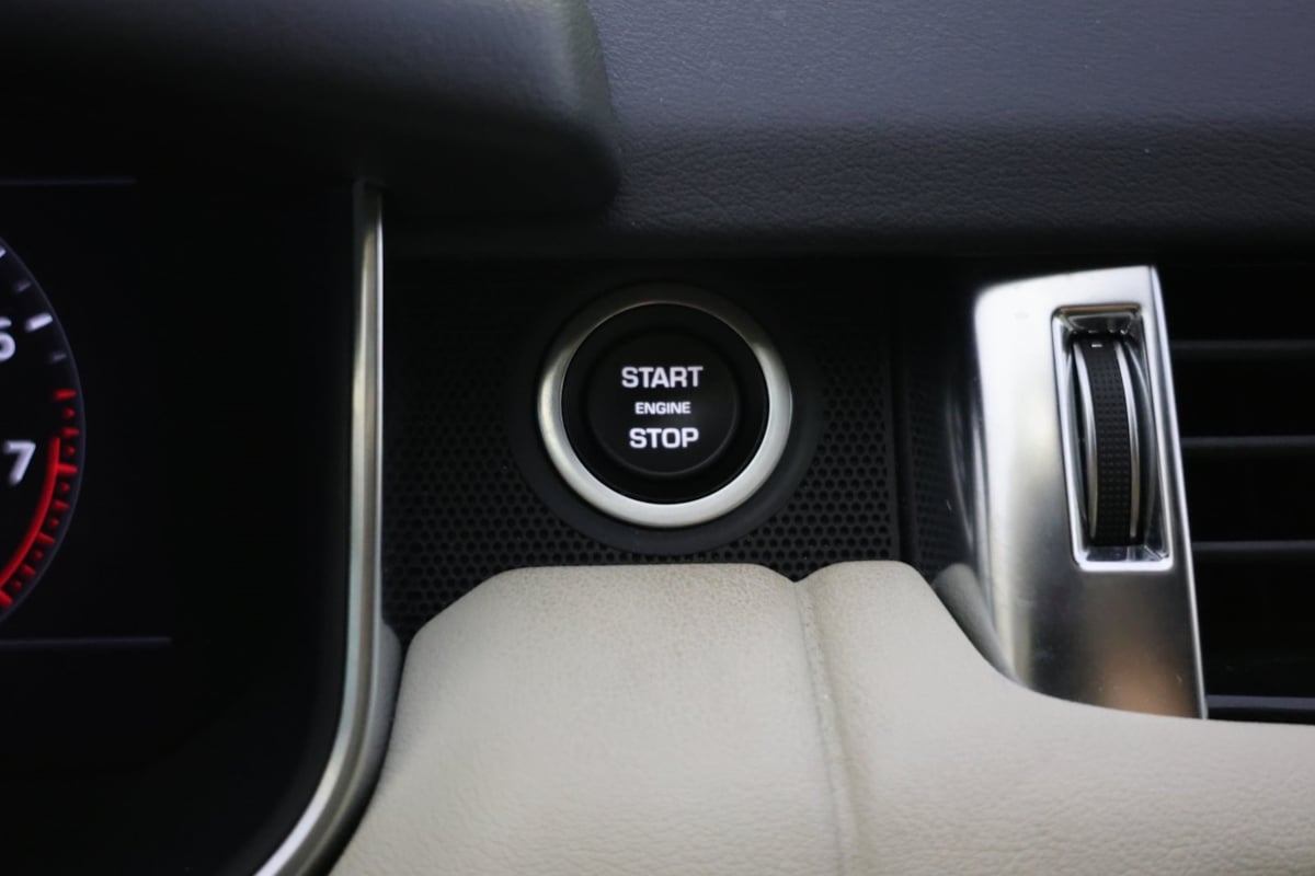 2021 Land Rover Range Rover Sport HSE Silver Edition photo 18