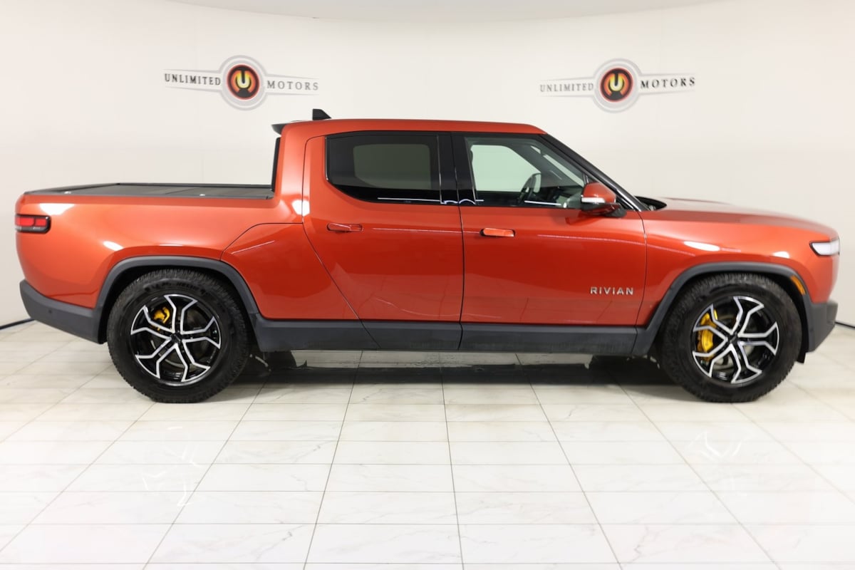 2023 Rivian R1T Adventure photo 2