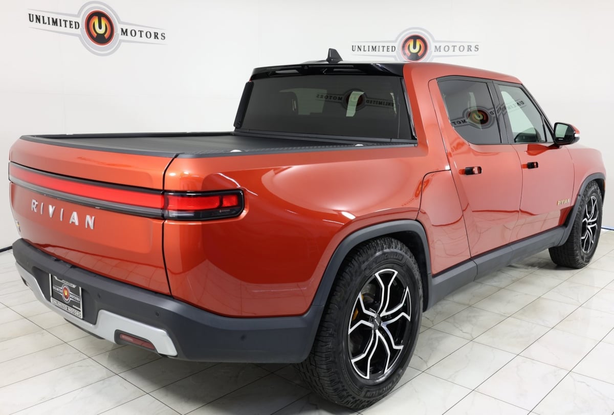 2023 Rivian R1T Adventure photo 3