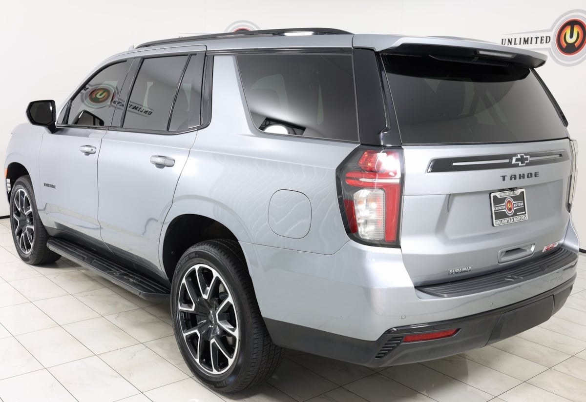 2023 Chevrolet Tahoe RST photo 2