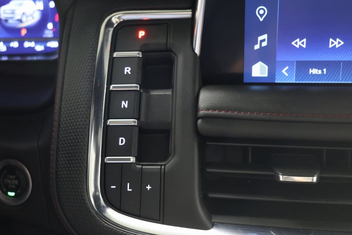 2023 Chevrolet Tahoe RST photo 4
