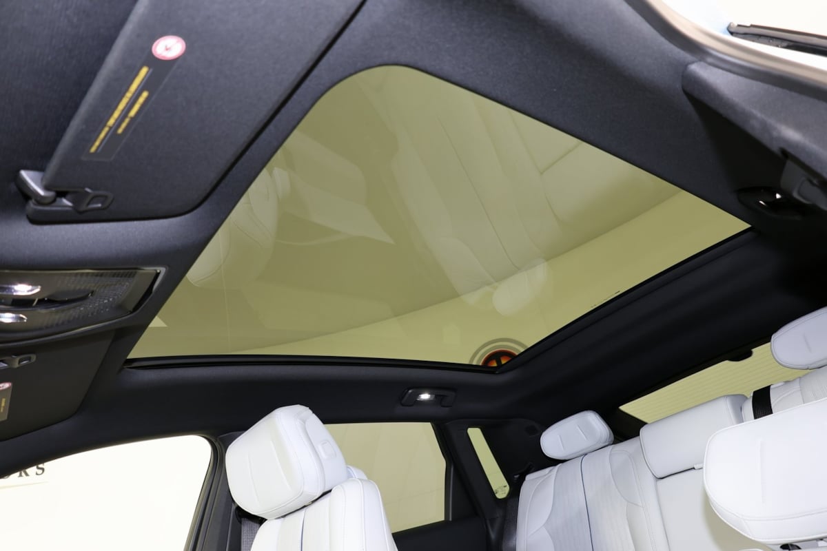 2024 Cadillac Lyriq Luxury photo 11