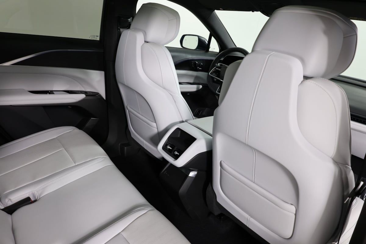 2024 Cadillac Lyriq Luxury photo 29