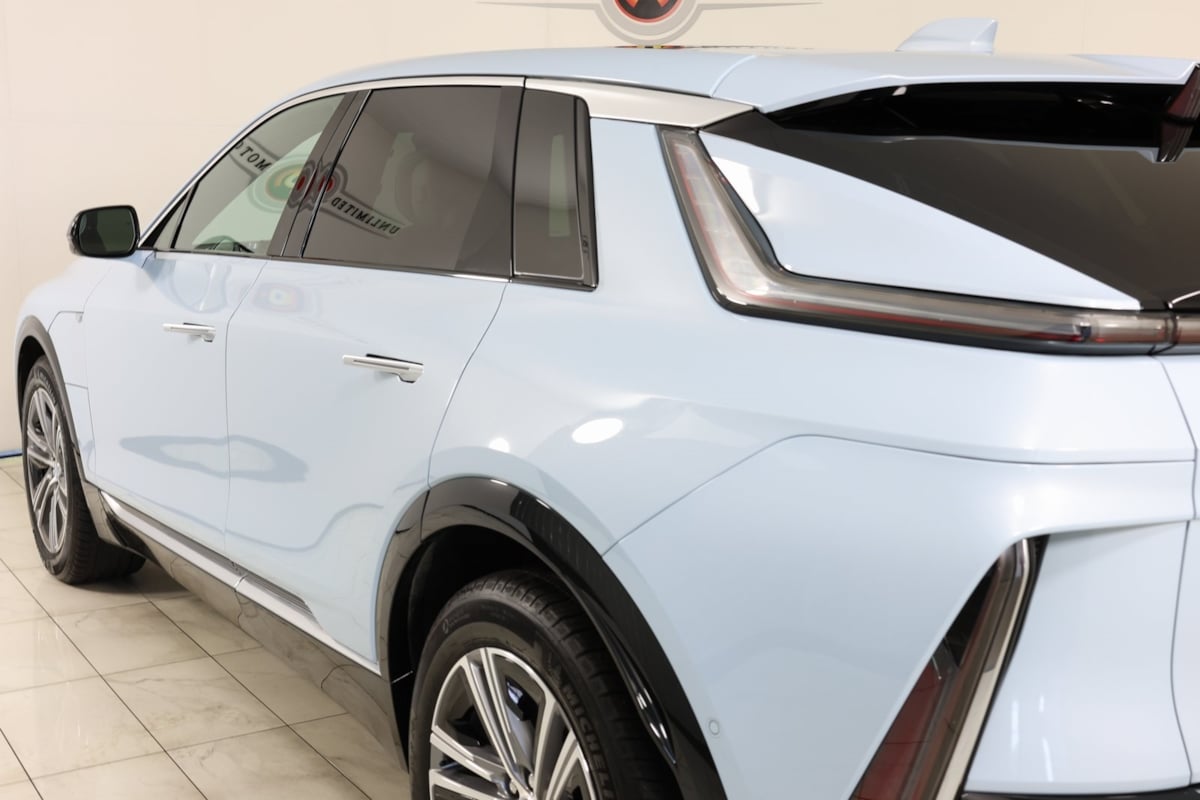2024 Cadillac Lyriq Luxury photo 34