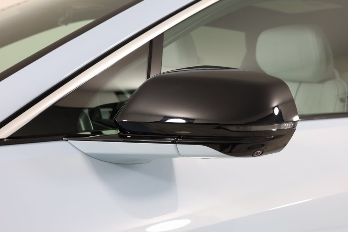 2024 Cadillac Lyriq Luxury photo 37