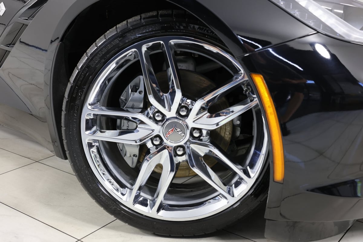 2015 Chevrolet Corvette Stingray 1LT photo 11
