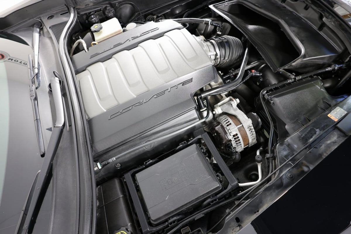 2015 Chevrolet Corvette Stingray 1LT photo 28