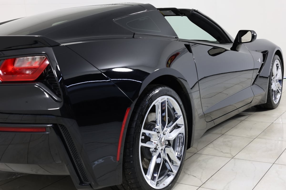 2015 Chevrolet Corvette Stingray 1LT photo 40