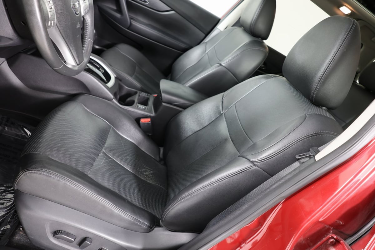 2015 Nissan Rogue SL photo 7
