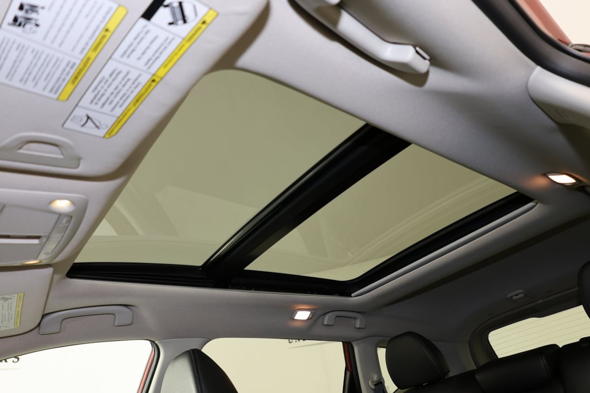 2015 Nissan Rogue SL photo 10