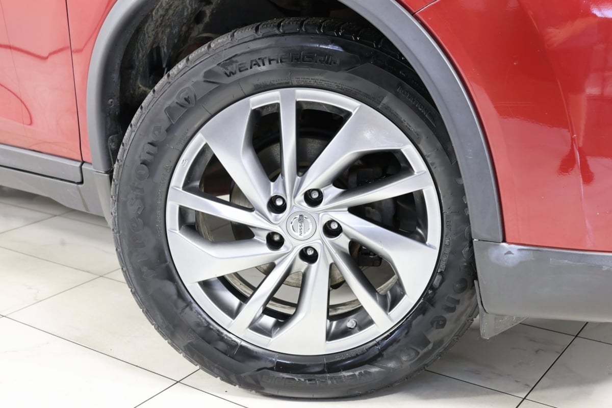 2015 Nissan Rogue SL photo 11