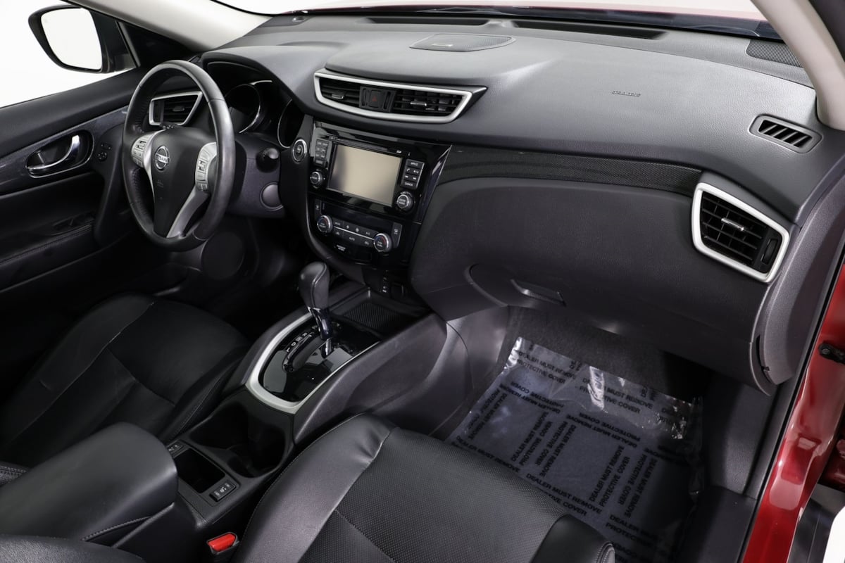 2015 Nissan Rogue SL photo 26