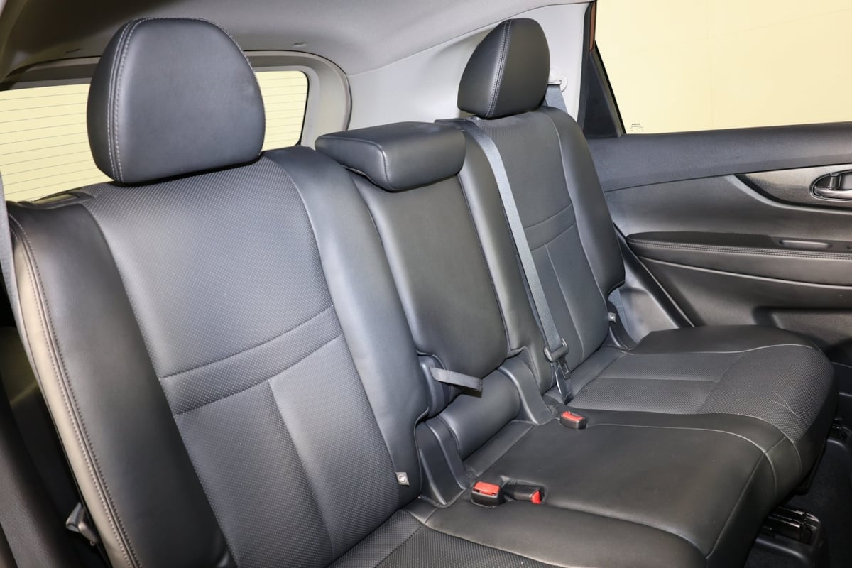 2015 Nissan Rogue SL photo 28