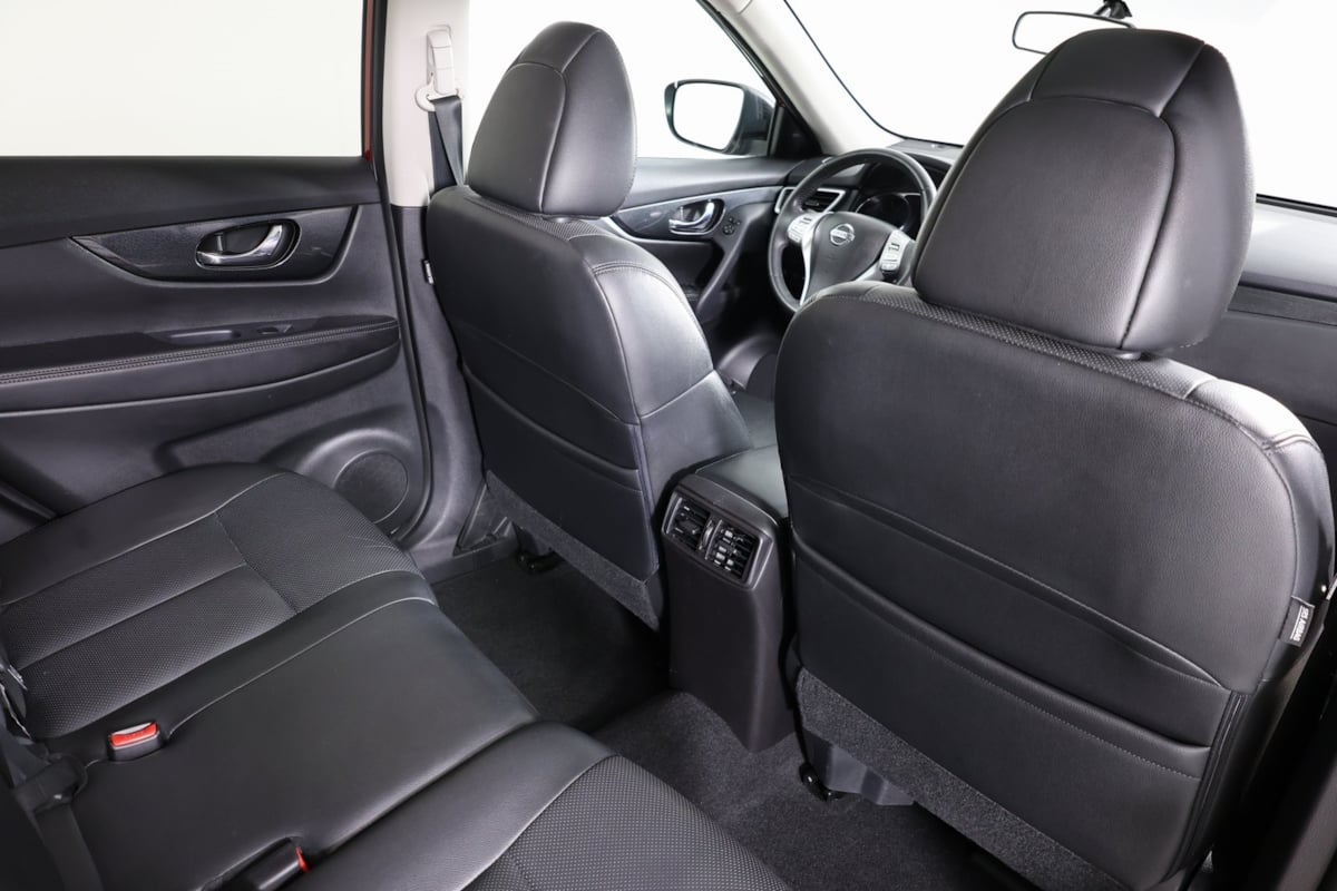 2015 Nissan Rogue SL photo 34