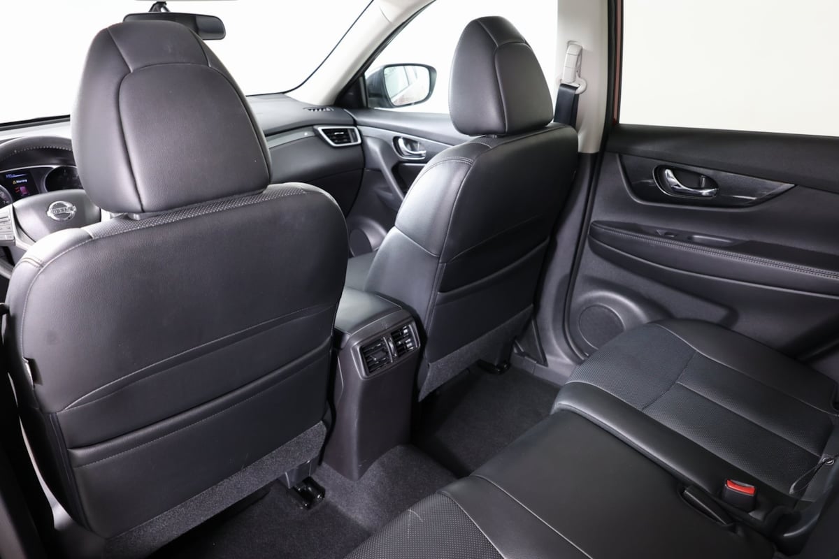 2015 Nissan Rogue SL photo 42