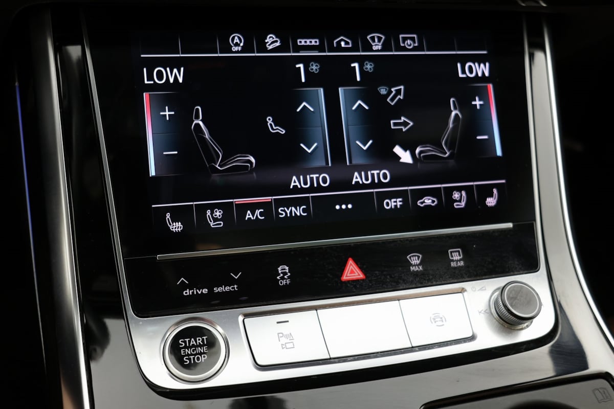 2022 Audi Q7 Prestige photo 27