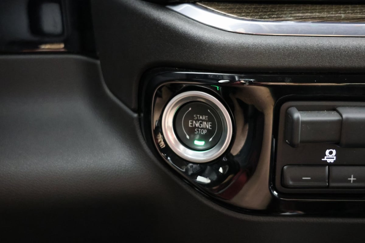 2024 Chevrolet Silverado 1500 RST photo 15