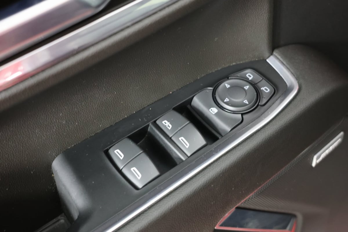 2024 Chevrolet Silverado 1500 RST photo 18