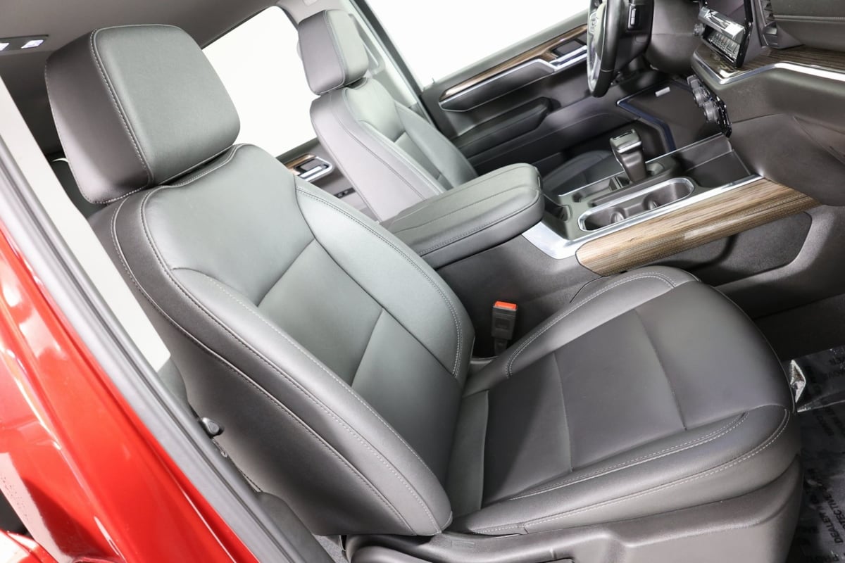 2024 Chevrolet Silverado 1500 RST photo 24