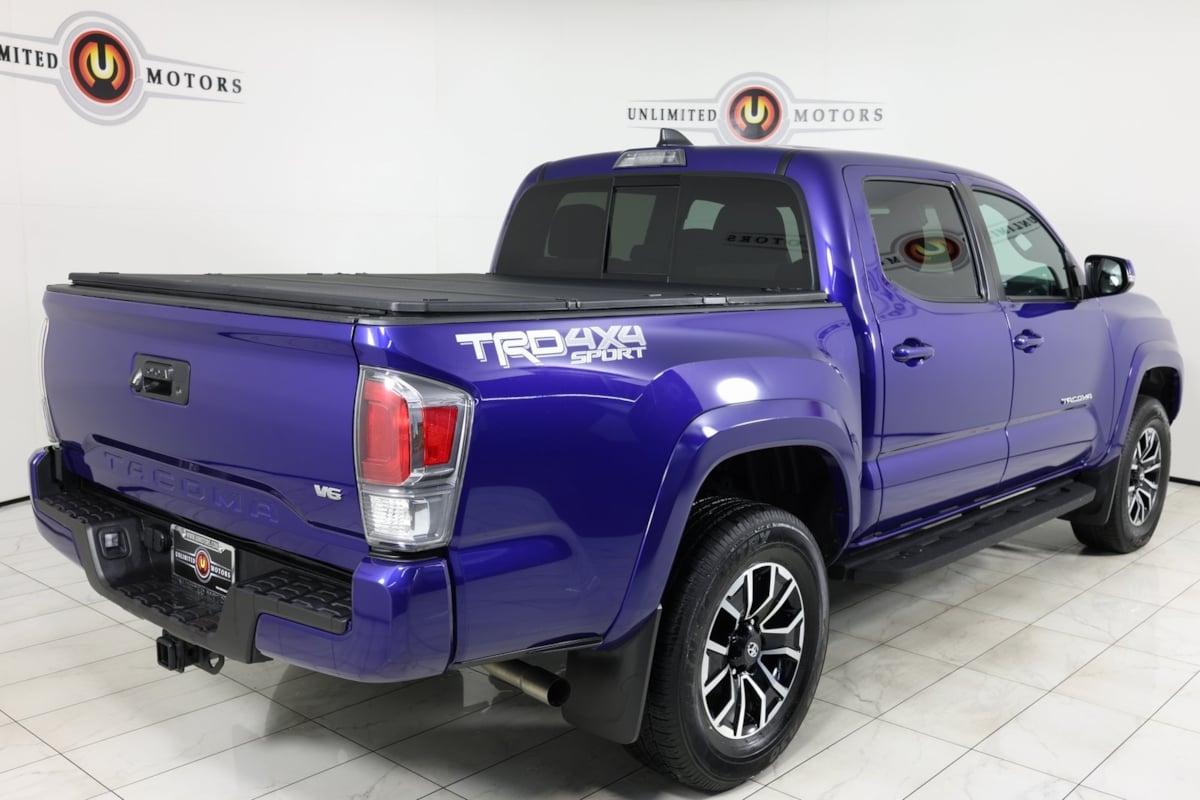 2023 Toyota Tacoma TRD Sport photo 2
