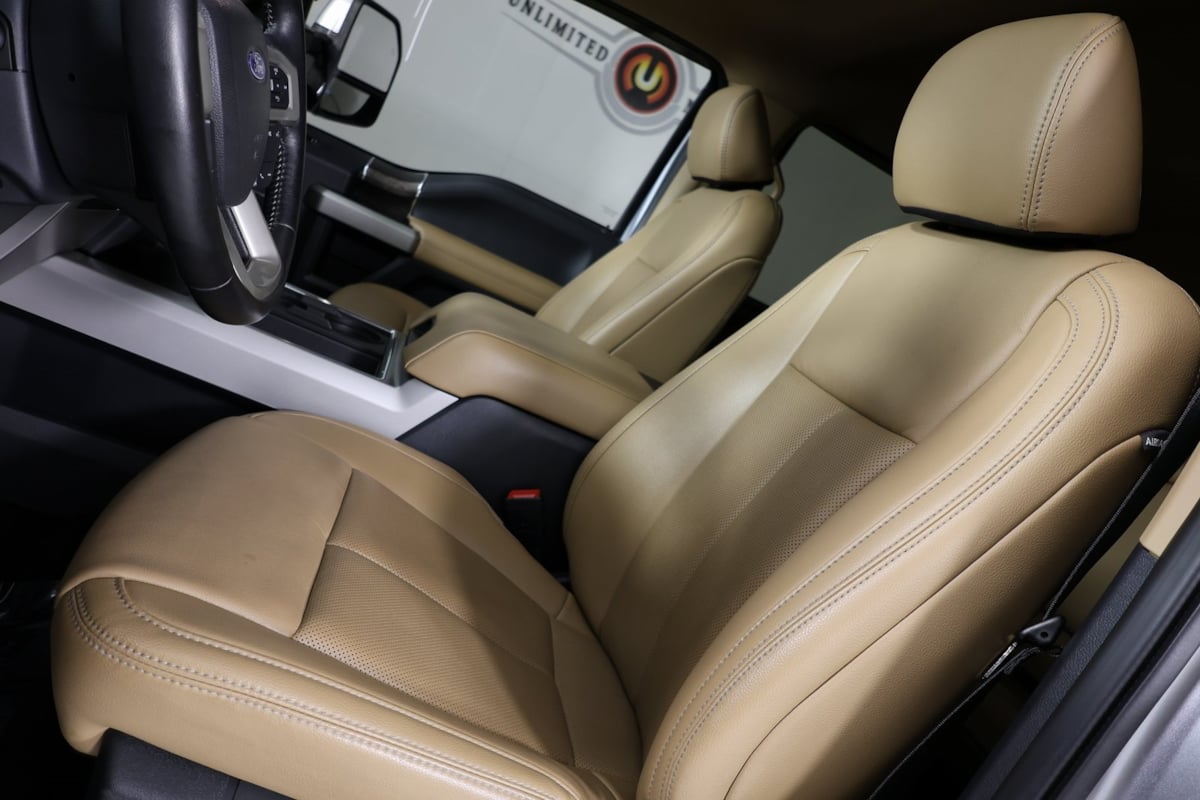 2022 Ford F-350 Lariat photo 10