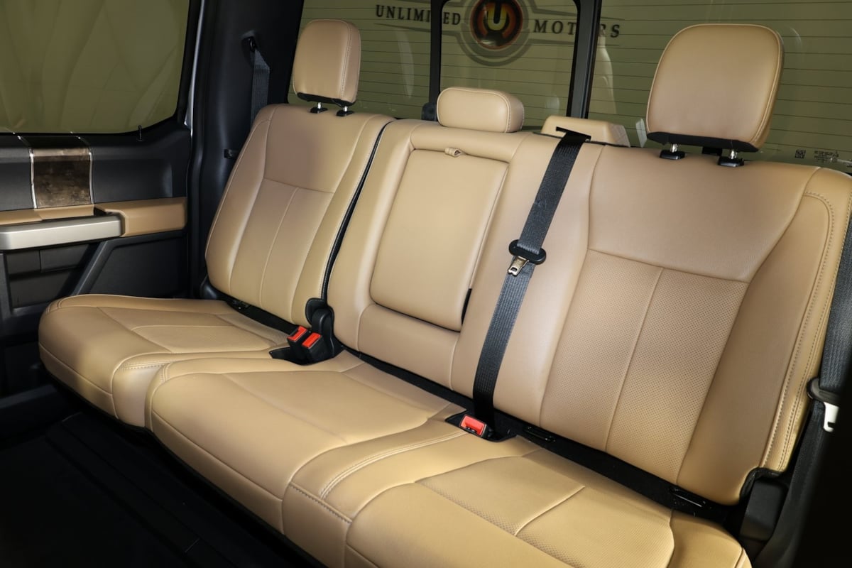 2022 Ford F-350 Lariat photo 11