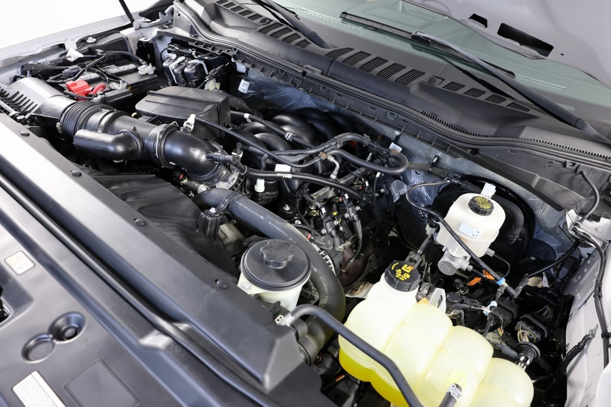 2022 Ford F-350 Lariat photo 34