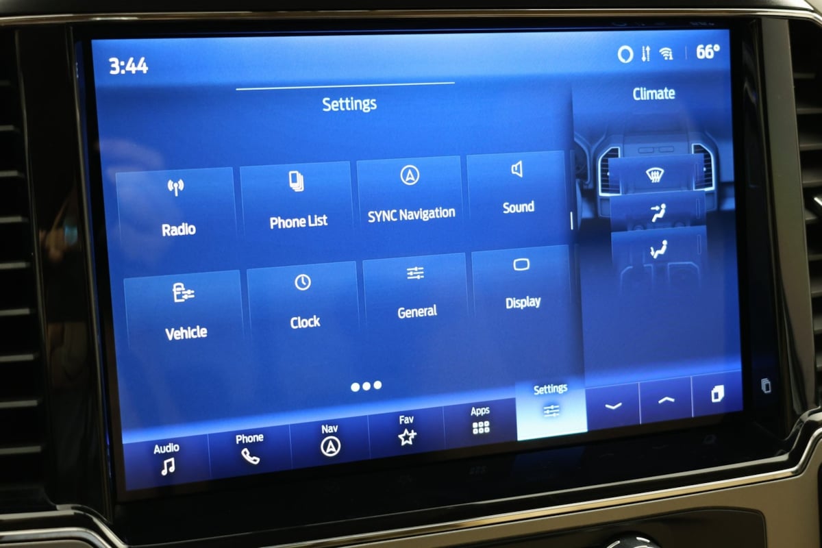 2022 Ford F-350 Lariat photo 46