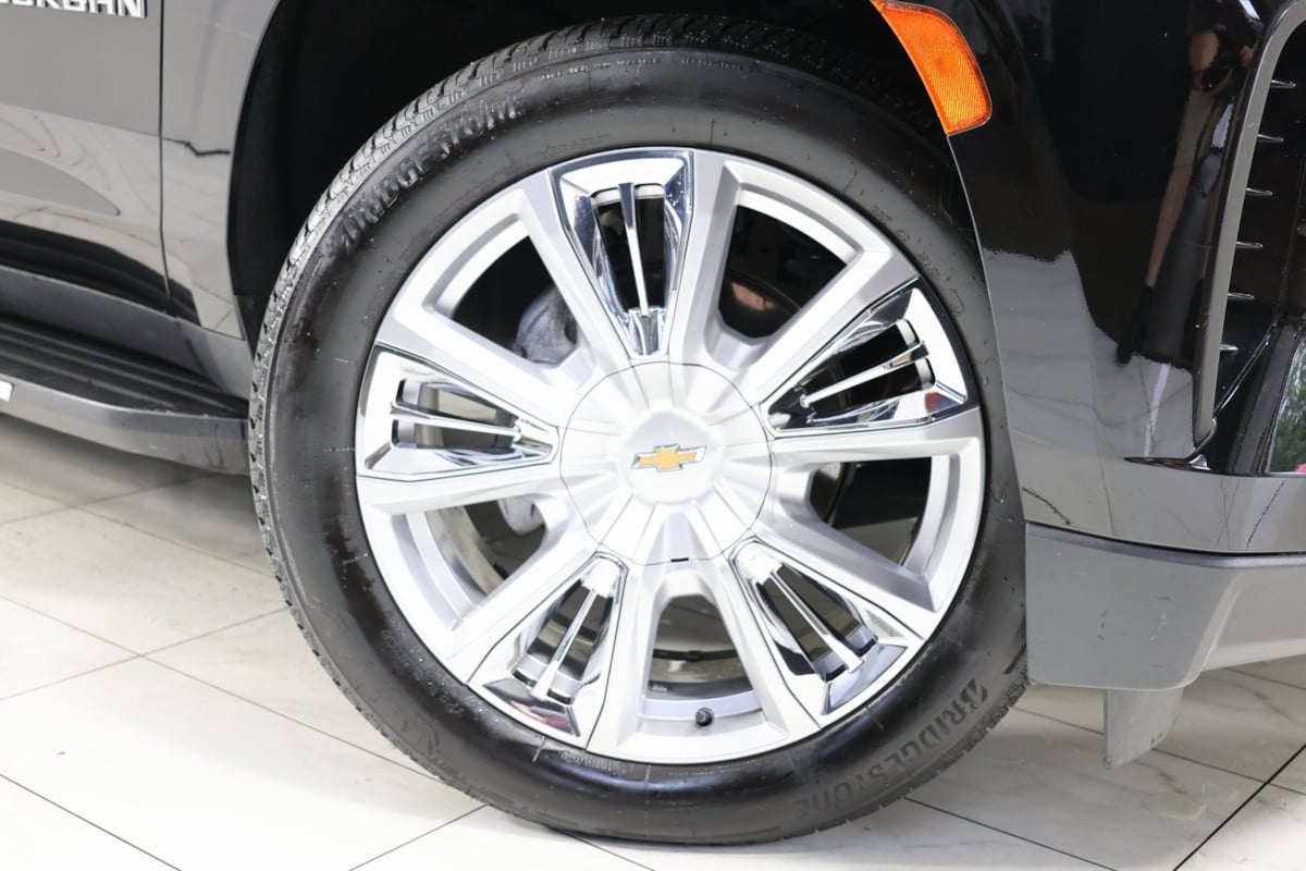 2021 Chevrolet Suburban High Country photo 13