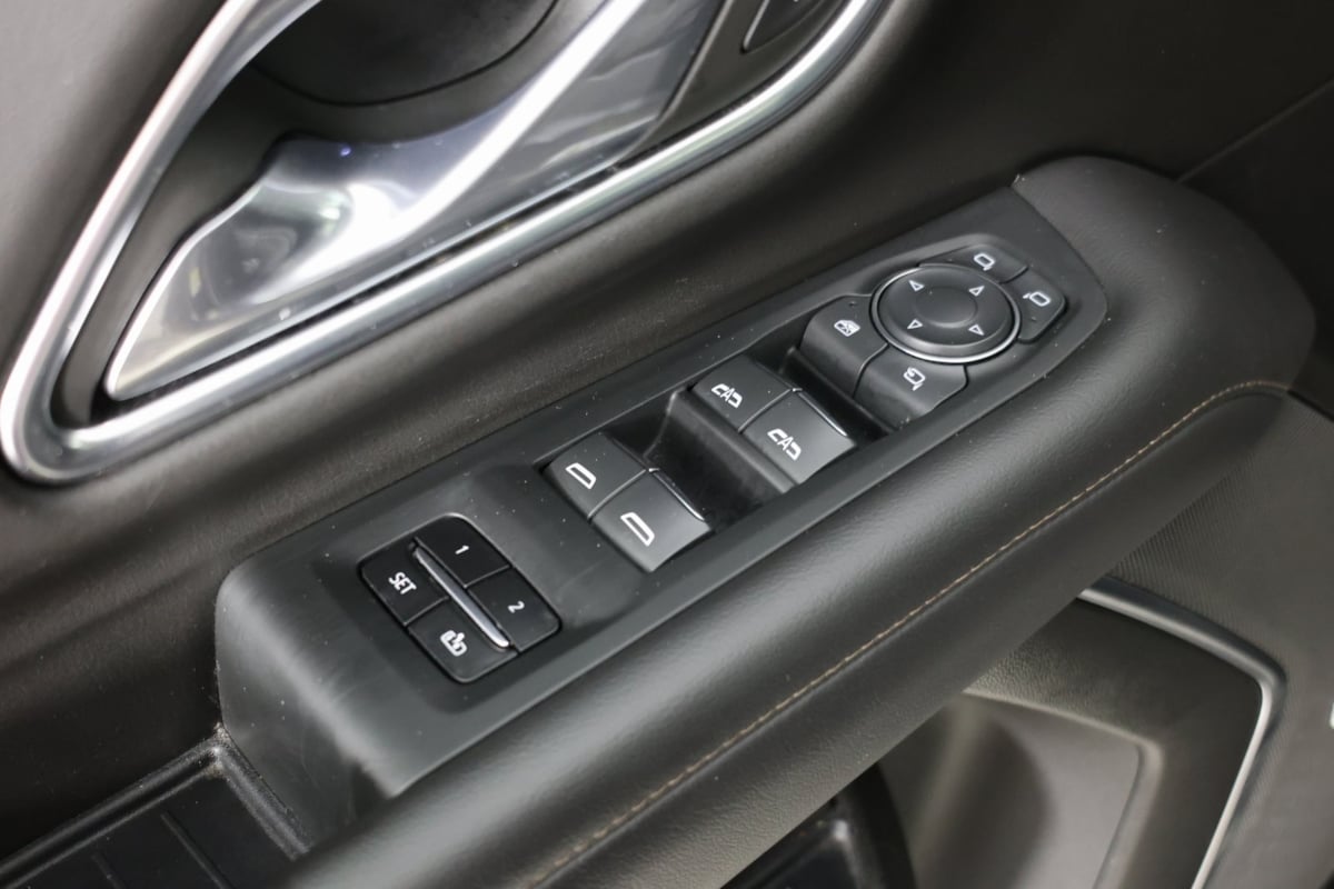 2021 Chevrolet Suburban High Country photo 22