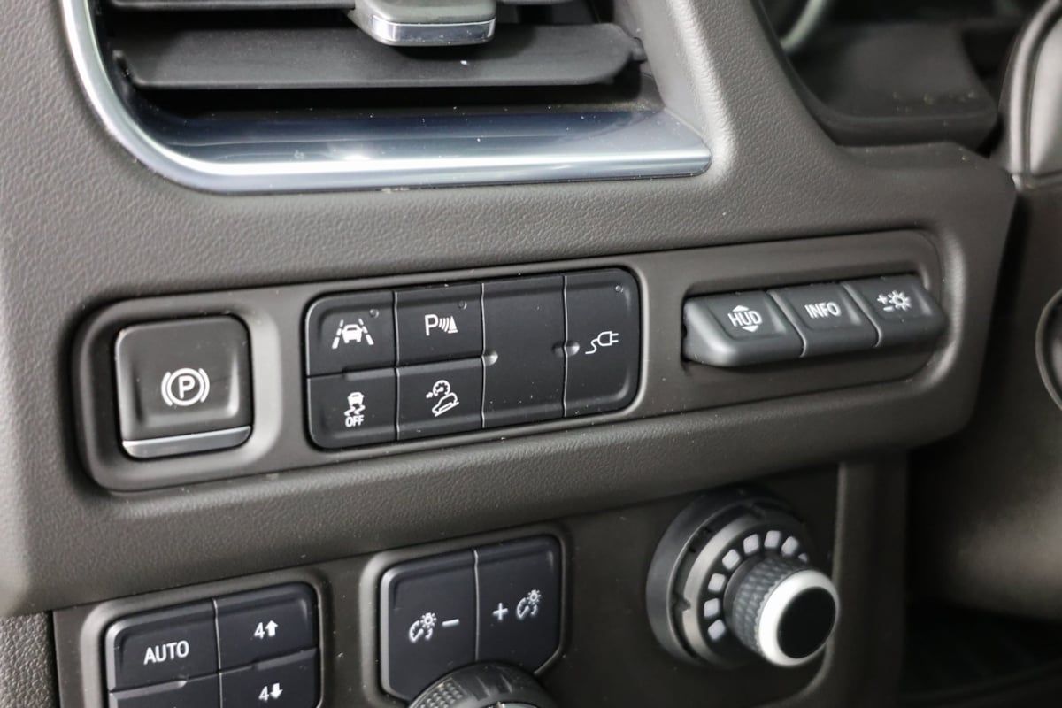 2021 Chevrolet Suburban High Country photo 23
