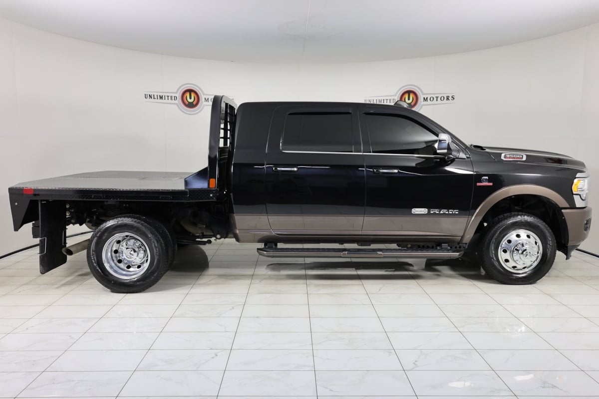 2022 Ram 3500 Longhorn photo 2