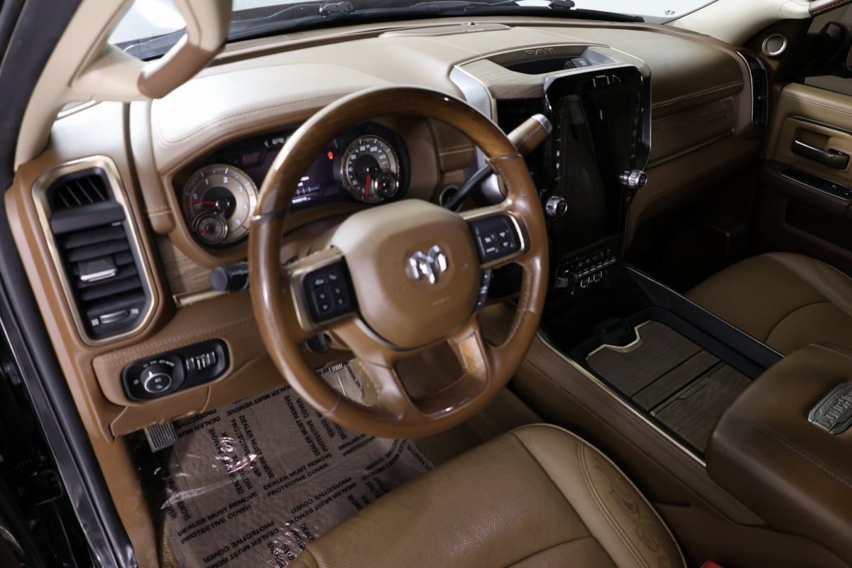 2022 Ram 3500 Longhorn photo 19