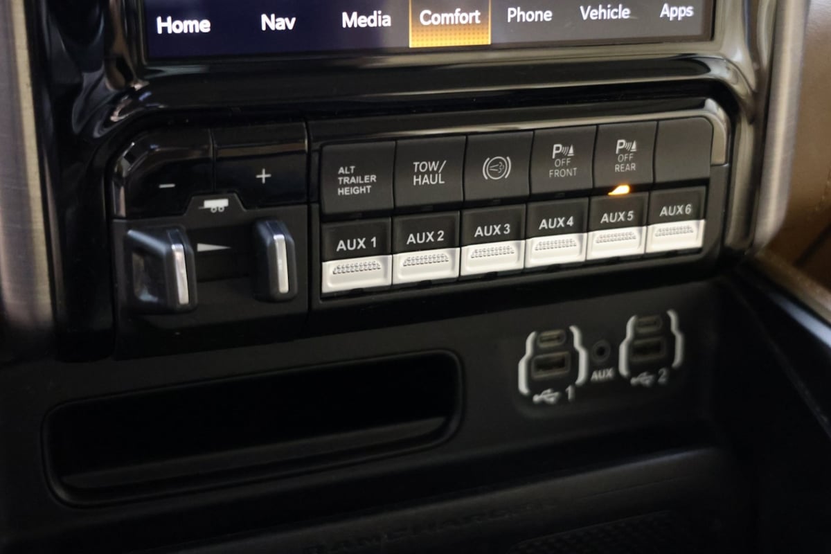 2022 Ram 3500 Longhorn photo 25