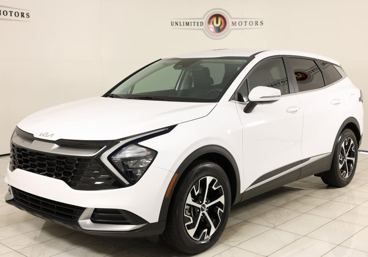 2023 Kia Sportage EX photo 2