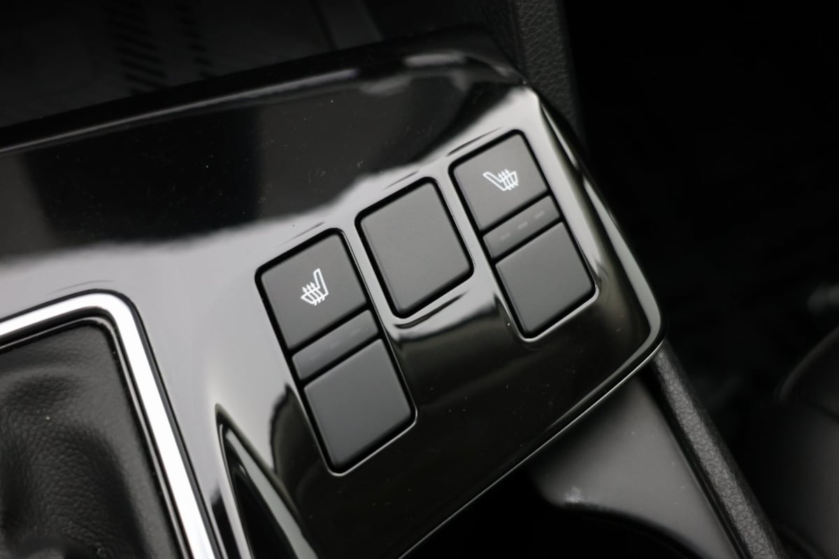 2023 Kia Sportage EX photo 4