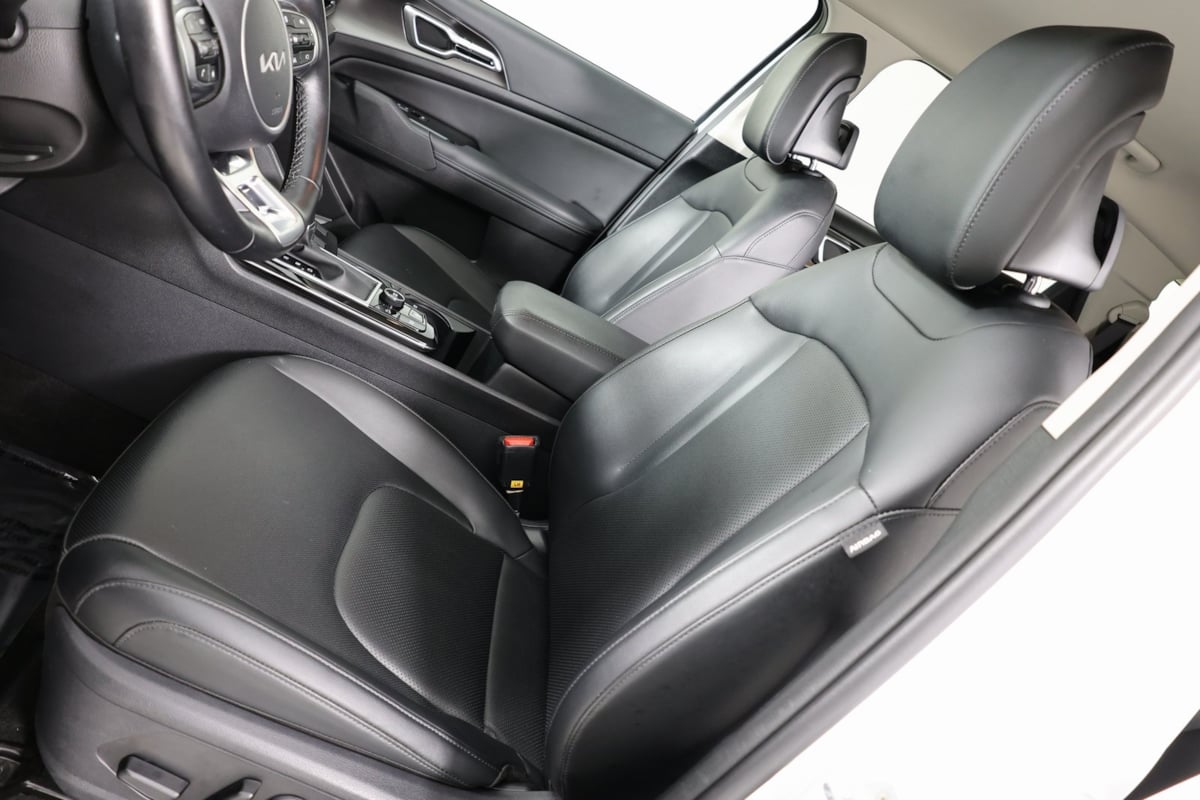 2023 Kia Sportage EX photo 5